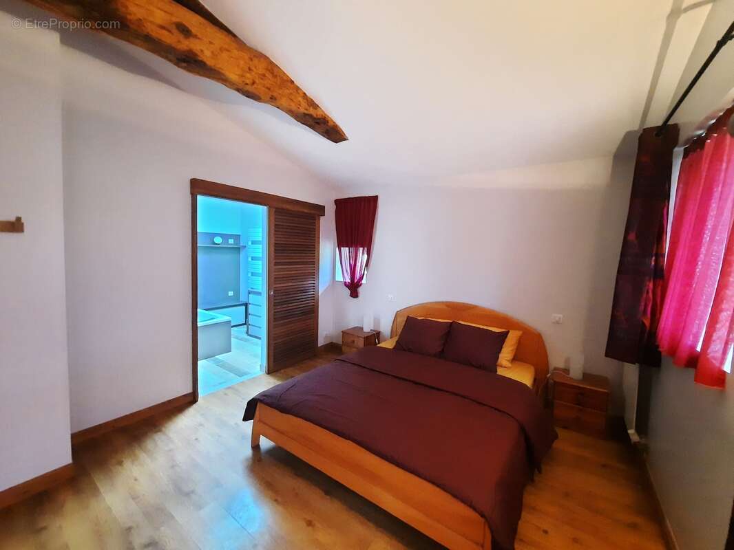 Maison à COZES