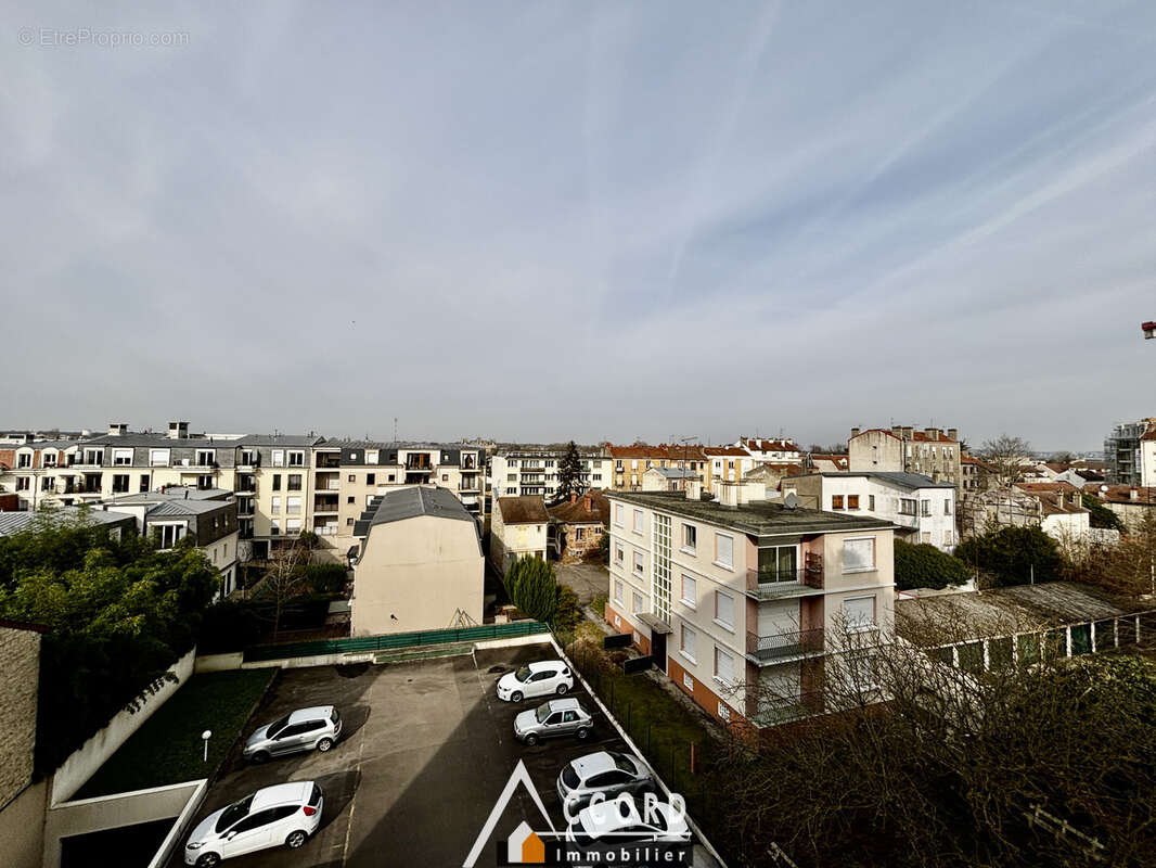 Appartement à SARTROUVILLE