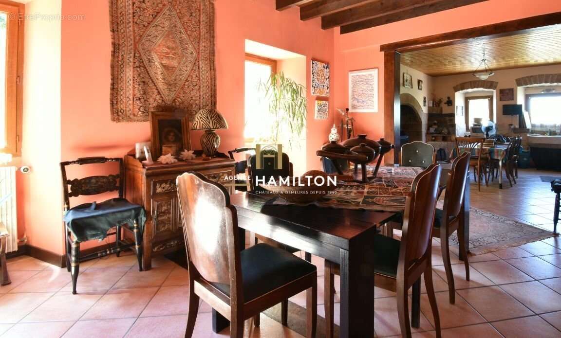 Maison à TONNAC