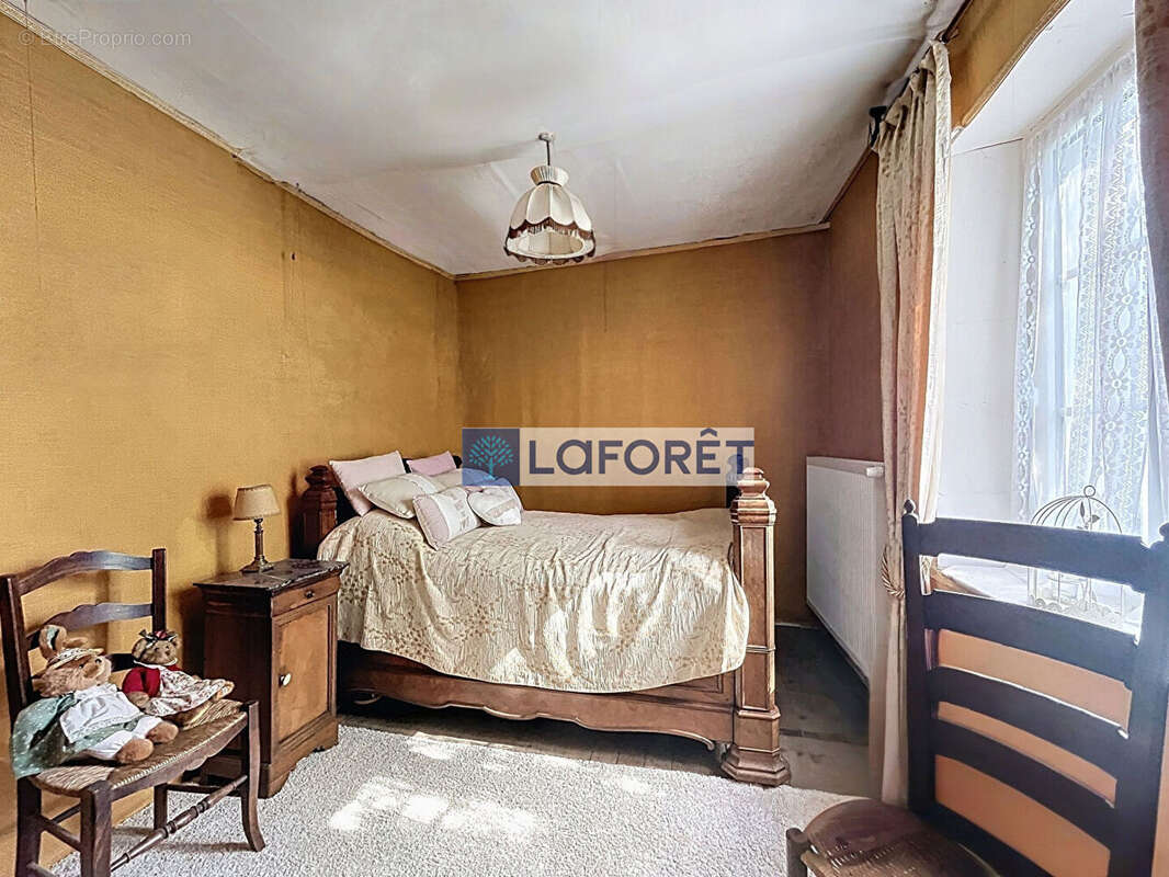 Maison à VAUX-SUR-BLAISE