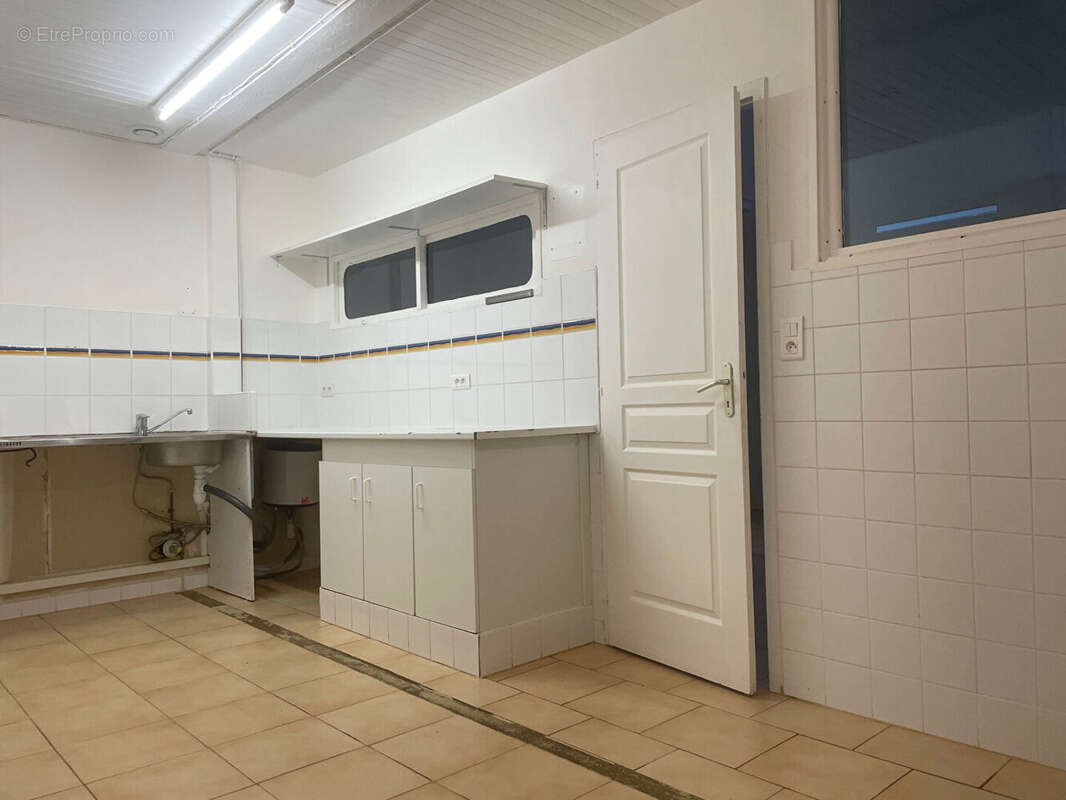 Commerce à LE GRAND-VILLAGE-PLAGE