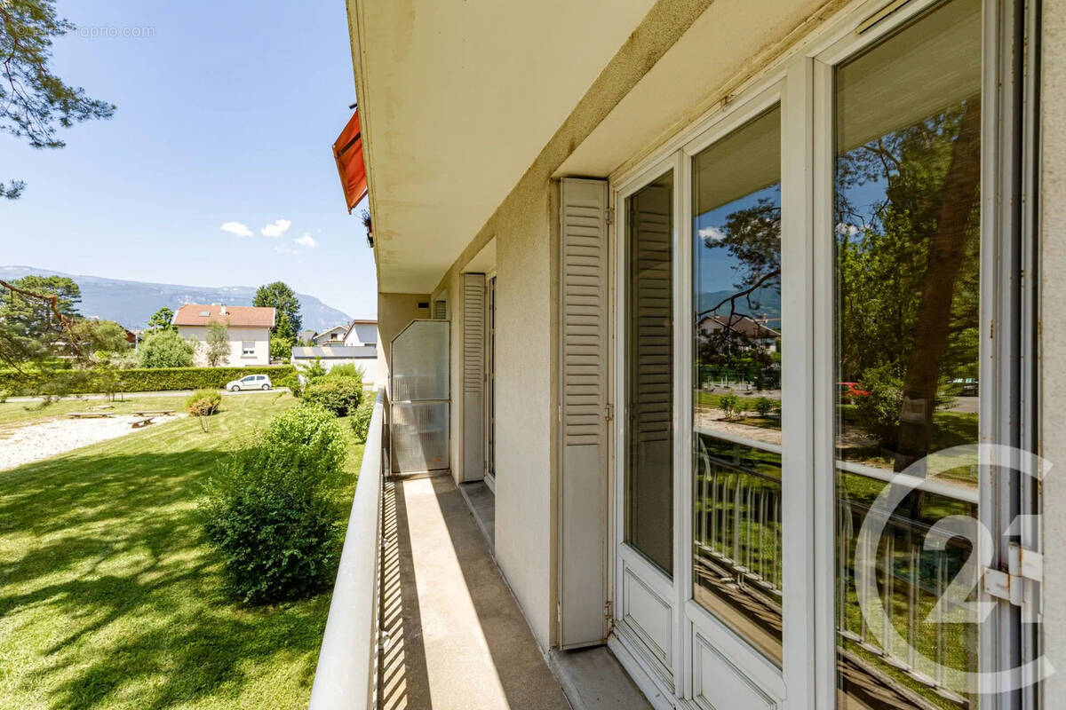 Appartement à SAINT-MARTIN-D'HERES