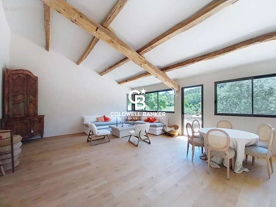 Maison à SAINT-ANTONIN-DU-VAR