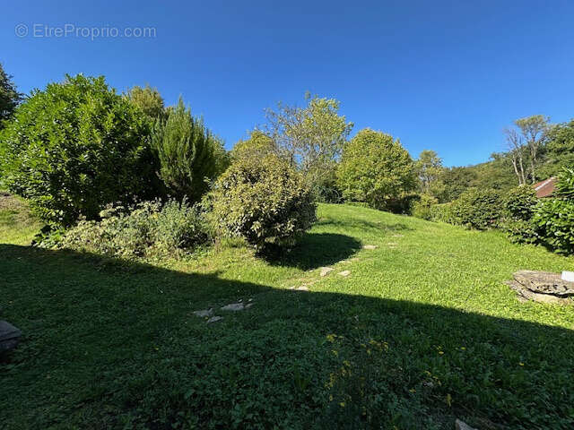 Maison à POUQUES-LORMES