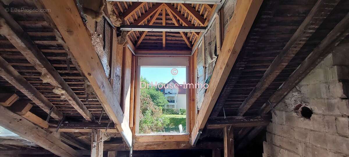 Maison 400 m² à Troyes  - photo 2