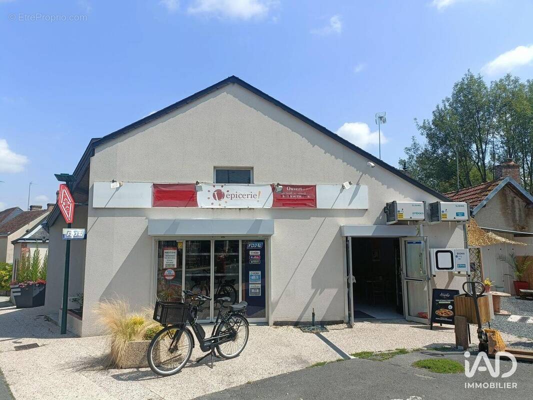 Photo 1 - Commerce à VILLEDOMER