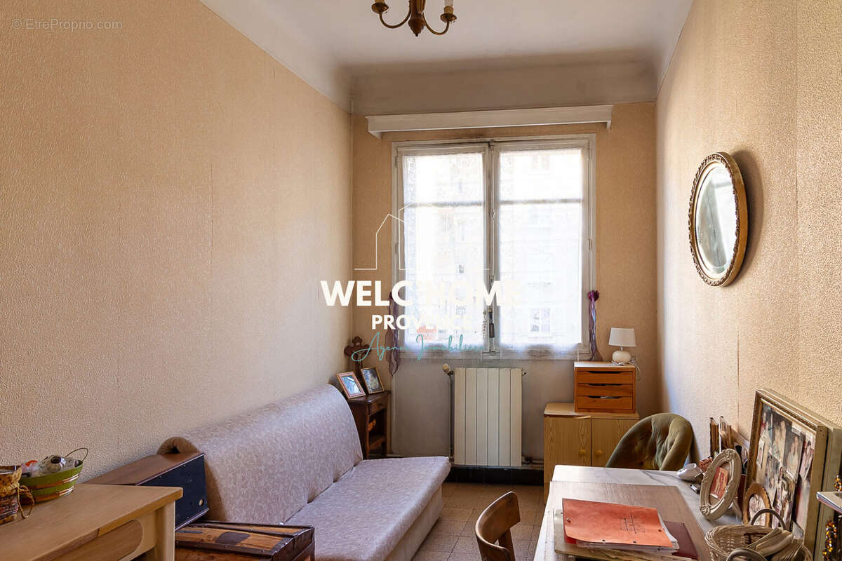 Appartement à MARSEILLE-4E