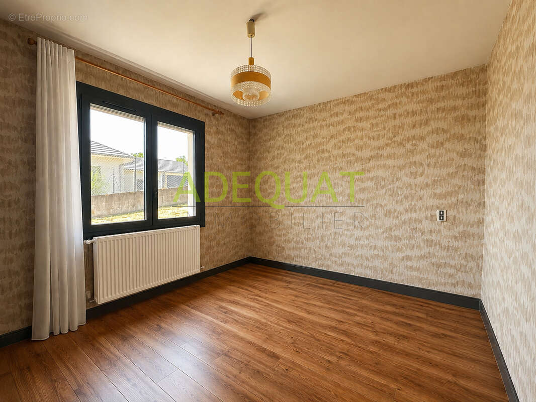 CESSIEU - Maison de 107,1m2 avec sous sol + garage - photo 10