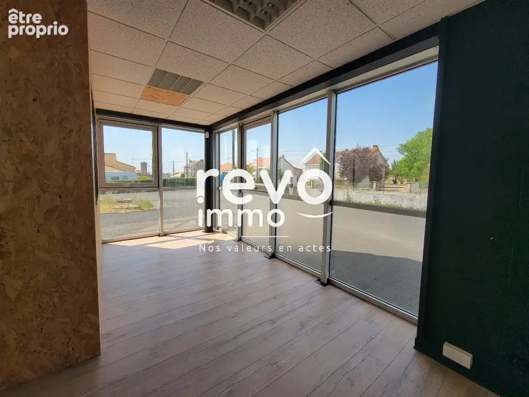 Bâtiment professionnel de 361 m² avec locataire en place et fort potentiel d'exploitation - photo 2