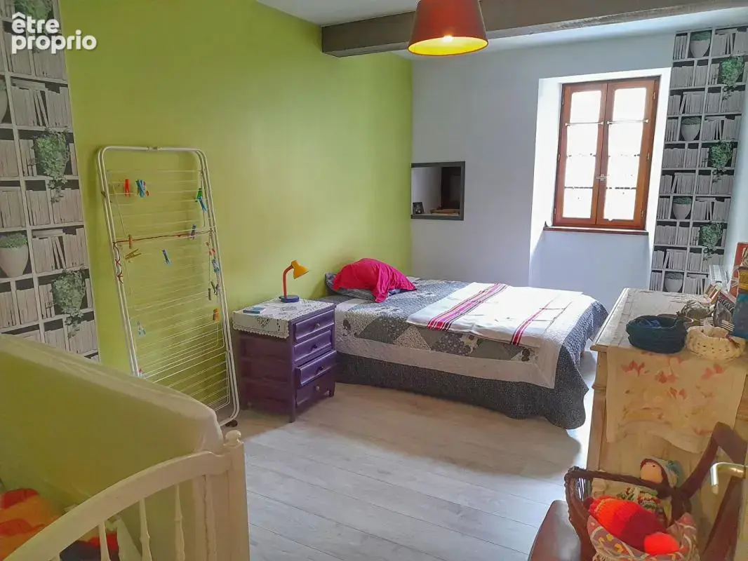 Maison entièrement rénovée avec jardin, alliant cachet et rentabilité locative - photo 13