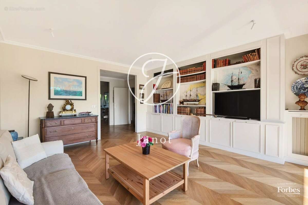 Appartement à SAINT-CLOUD