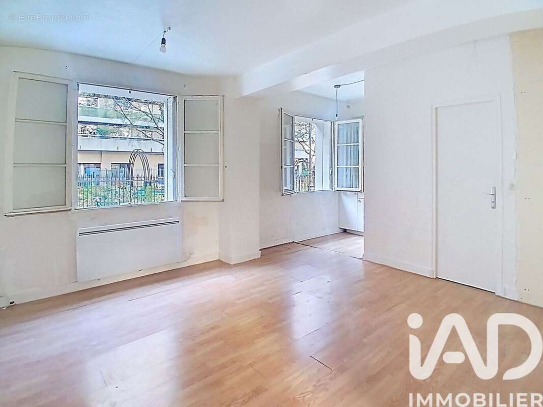 Photo 2 - Appartement à PARIS-11E