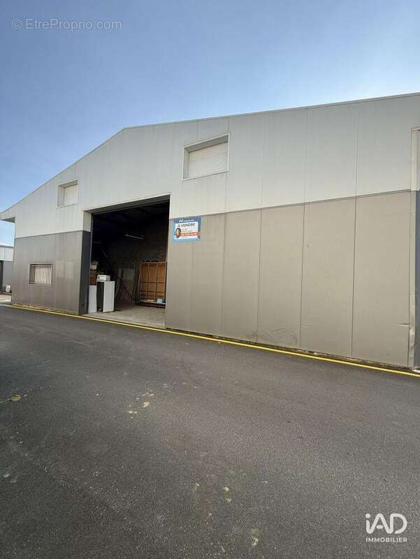 Photo 3 - Commerce à BRIE-COMTE-ROBERT