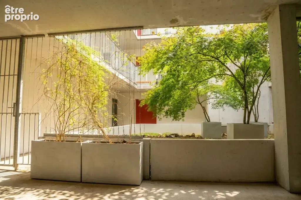 Mérignac Proche Pellegrin / Arlac - T2 (50m2) TBE avec Balcon - Cave et Parking - photo 12