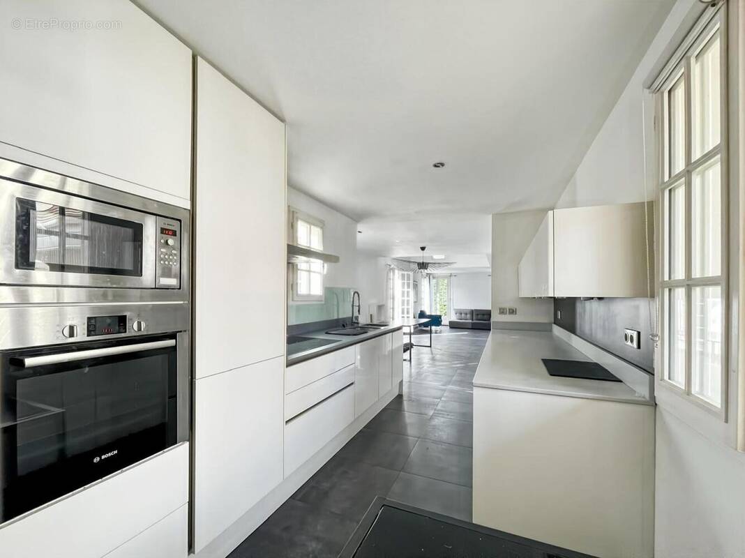 Photo 1 - Maison à SAINT-REMY-LES-CHEVREUSE