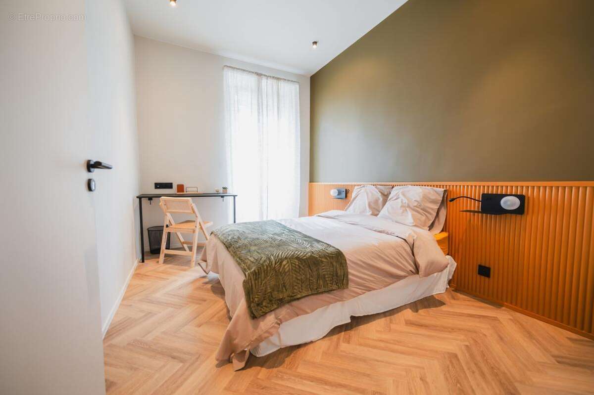 Appartement 4 pièces – 98 m² (HC) – Balcon – Aperçu mer – Vendu entièrement meublé - photo 7