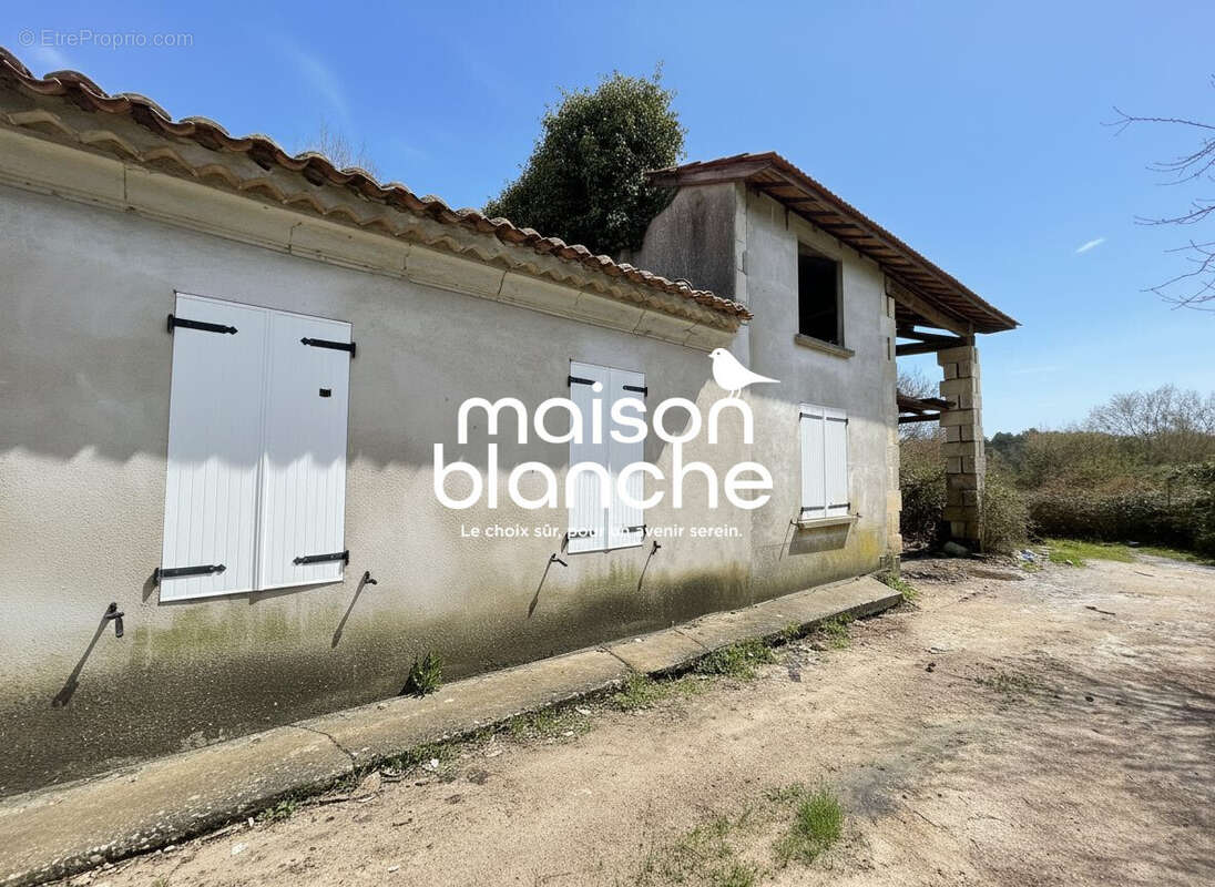 Maison à MONTGUYON