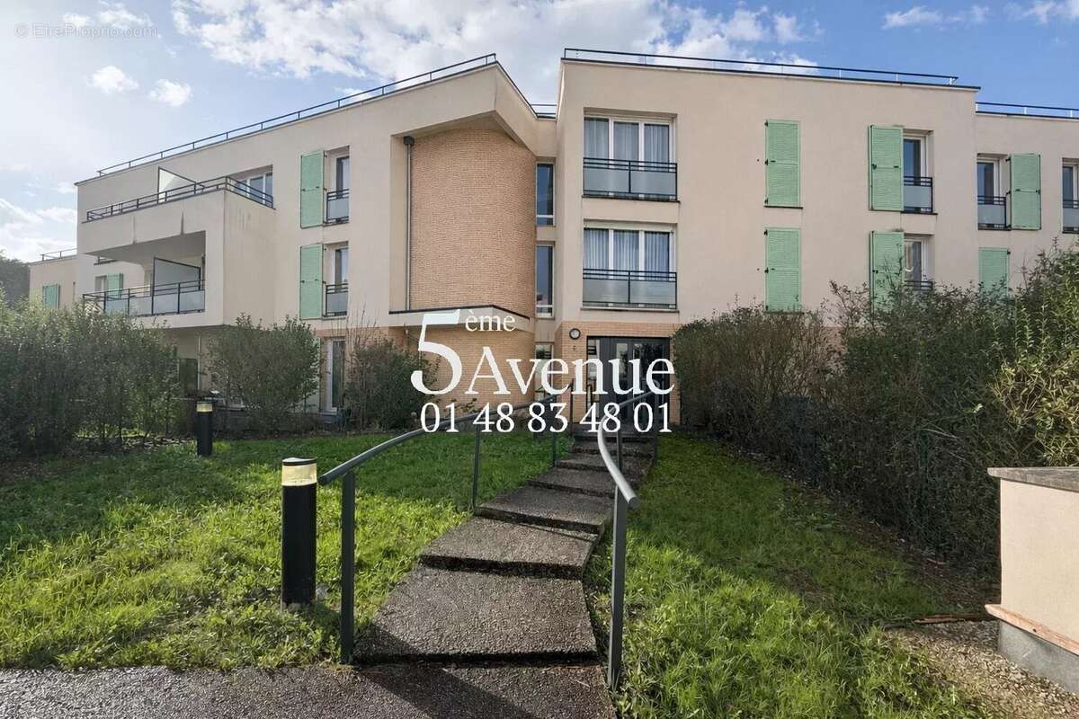 Appartement à FERRIERES-EN-BRIE