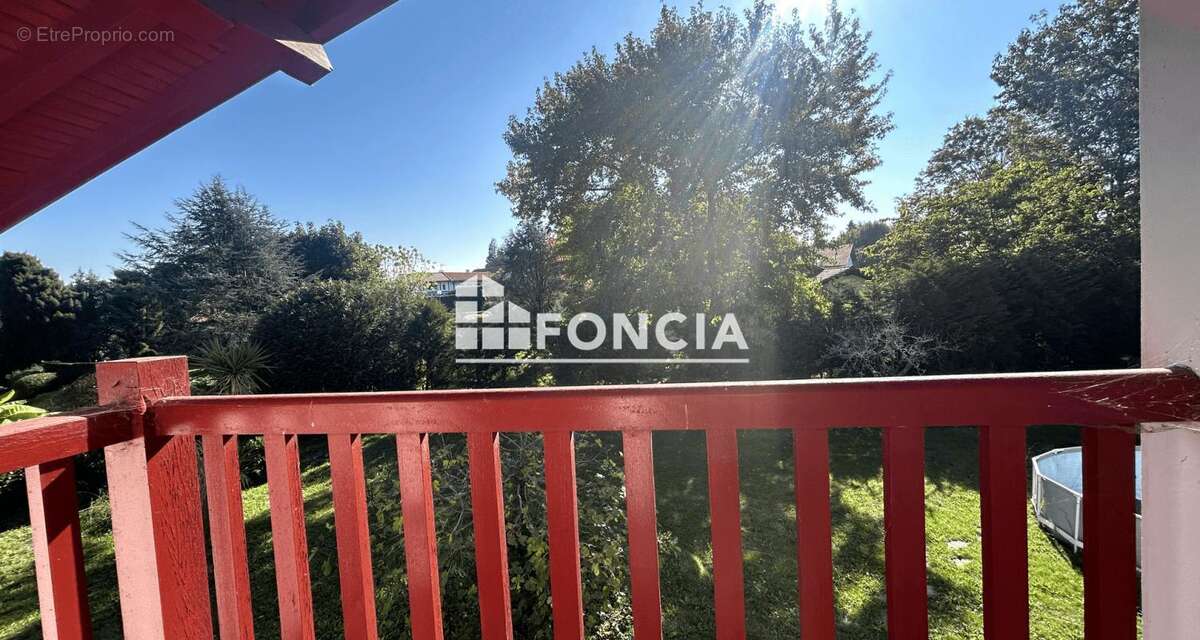 Maison à BASSUSSARRY