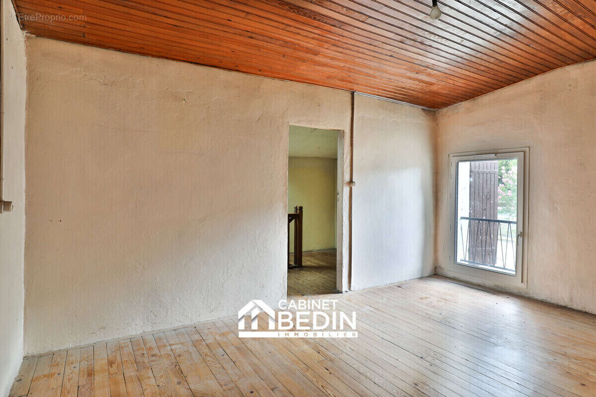 Maison 102 m² à Saint-Maixant  - photo 6