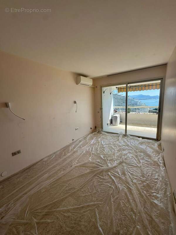 Appartement à VILLENEUVE-LOUBET