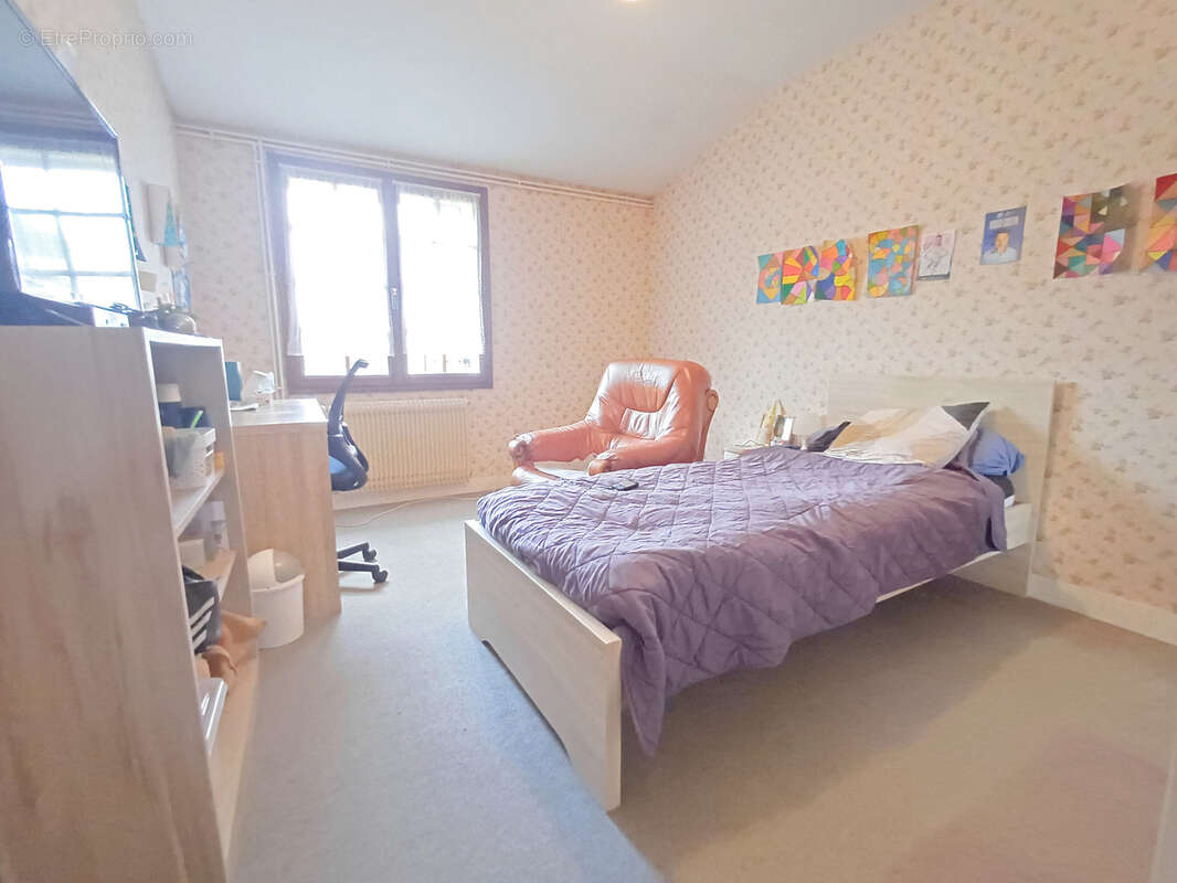 Maison à BAIGNES-SAINTE-RADEGONDE