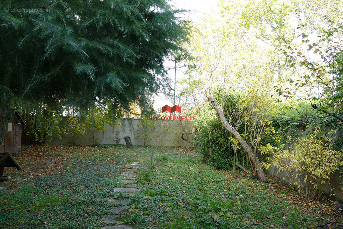 BUZENVAL - Propriété avec deux pavillons - photo 3
