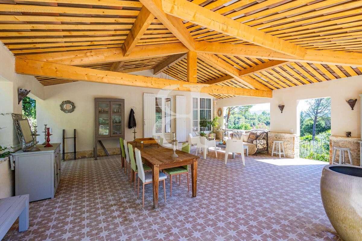 Maison à VAISON-LA-ROMAINE