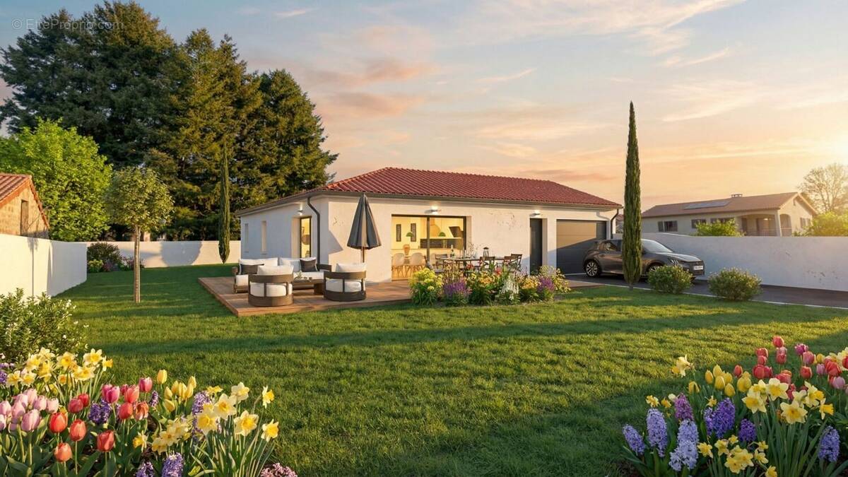 Terrain à SAINT-ROMAIN-LACHALM