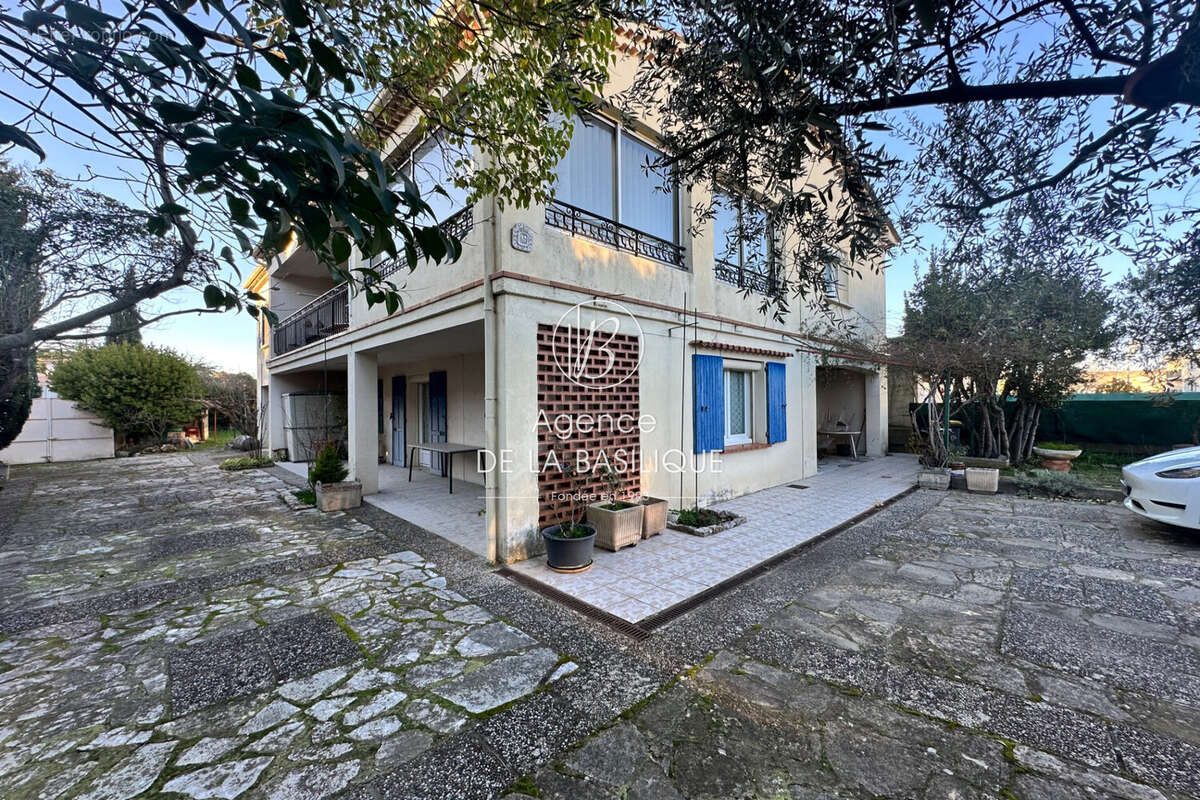 Maison à SAINT-MAXIMIN-LA-SAINTE-BAUME