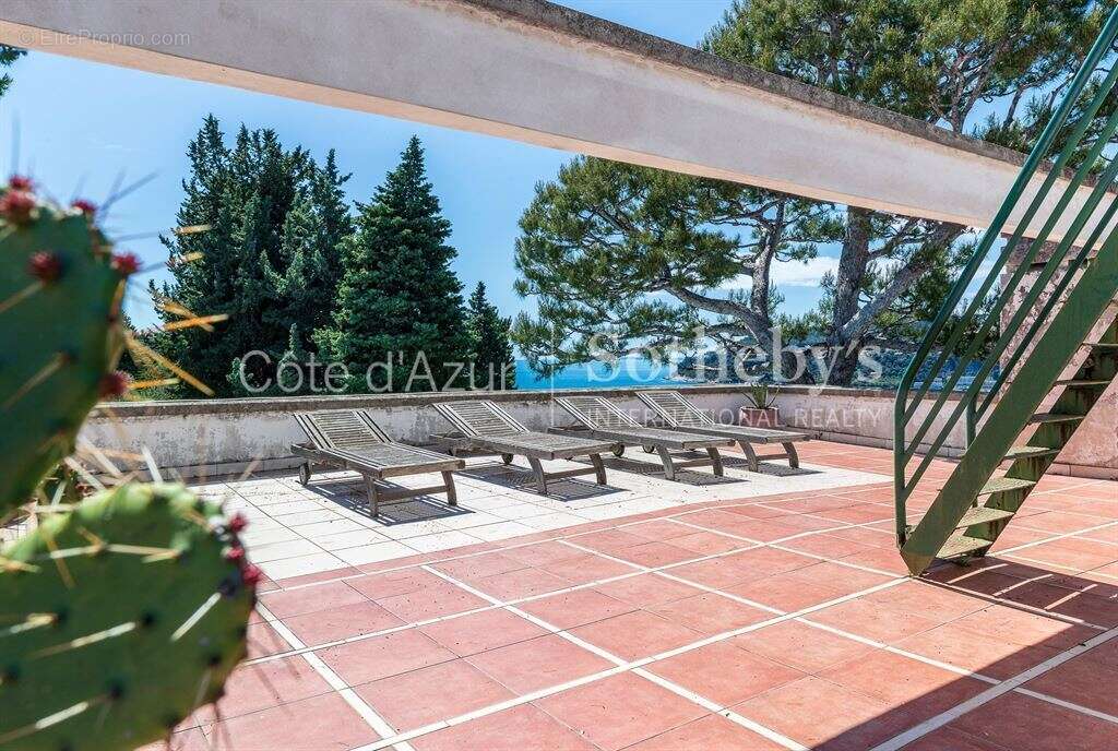 Villa Ligne Droite : Splendide villa Art Déco avec vue mer à vendre à Saint-Jean-Cap-Ferrat - photo 16