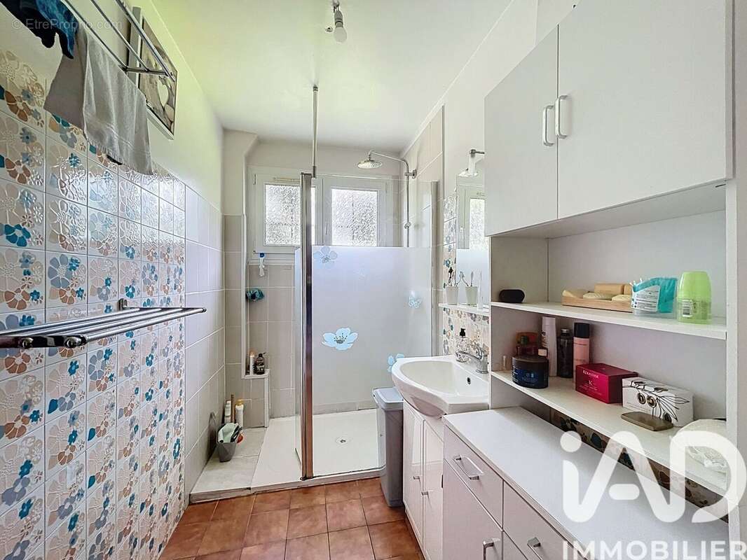 Maison 111 m² à Saint-Grave  - photo 7