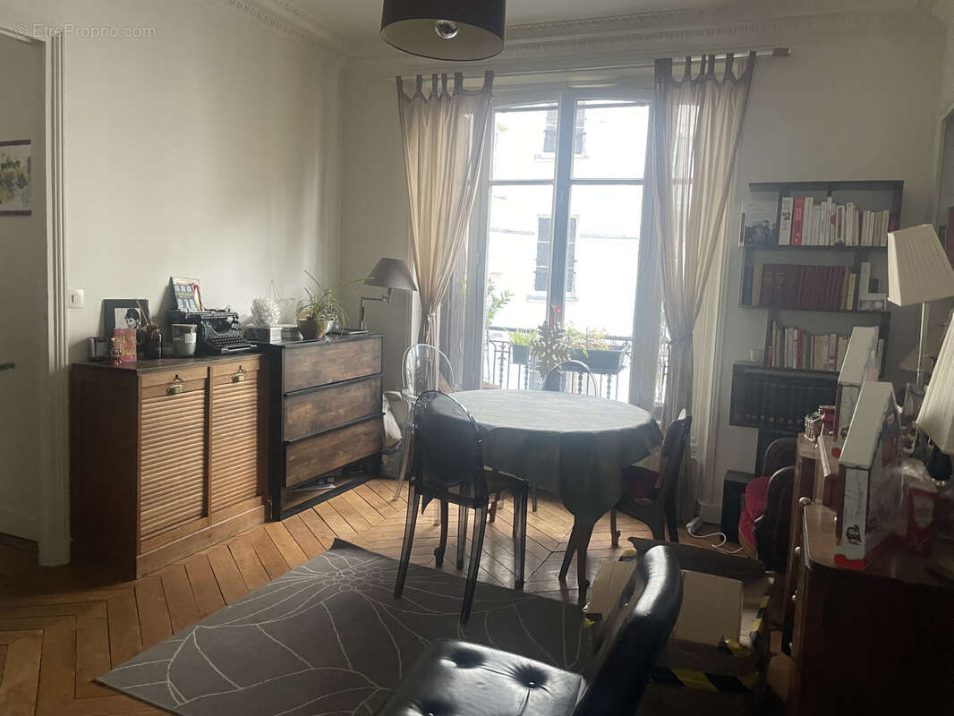 Appartement à PARIS-19E
