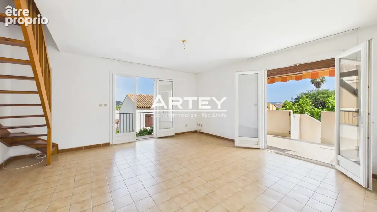 Appartement type 3 64 m2 proche port - 2 Chambres - 2 terrasses - Garage - photo 4