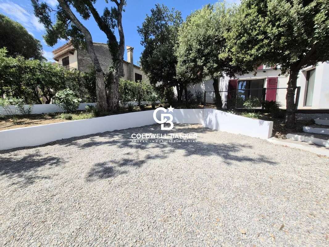 Maison à LES ISSAMBRES