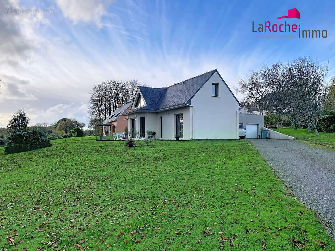 Maison à SAINT-URBAIN