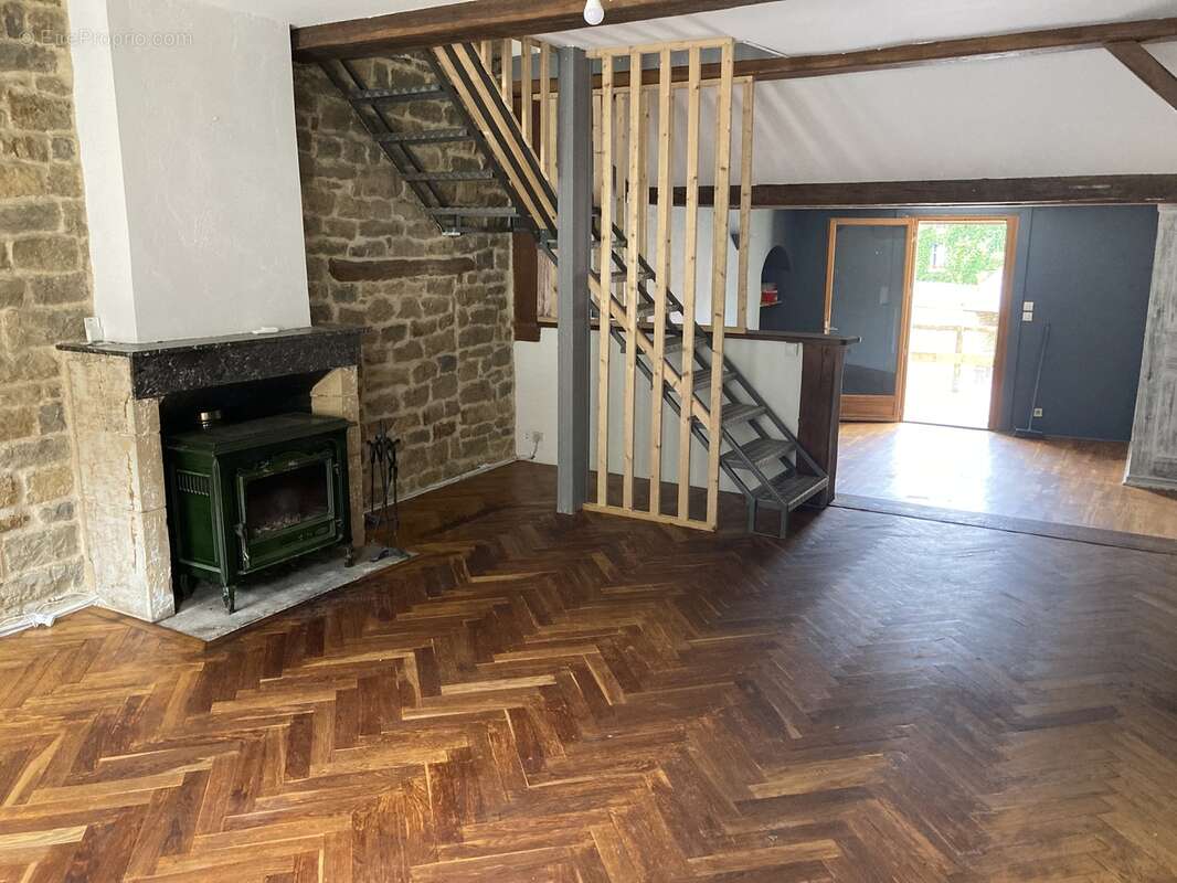 Appartement 305 m² à Charleville-Mezieres  - photo 34