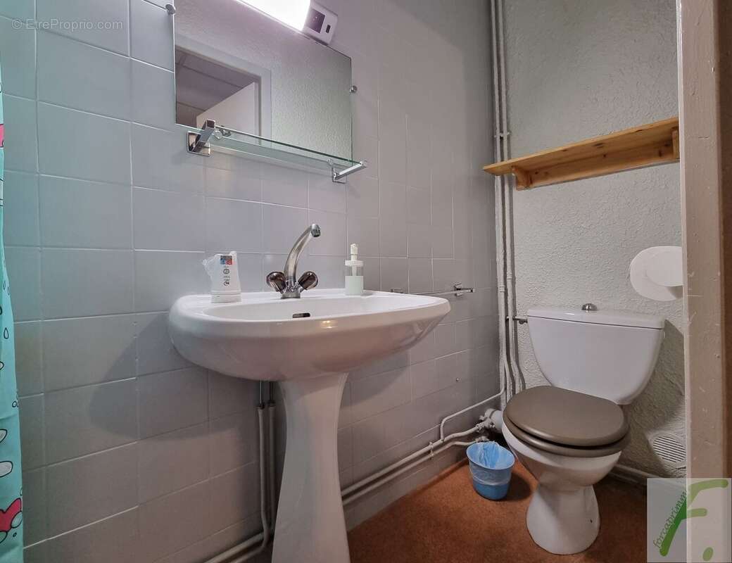 Commerce à AIX-LES-BAINS