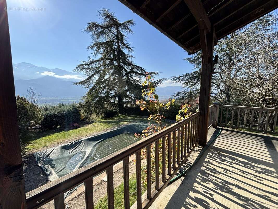 Maison à SAINT-ISMIER