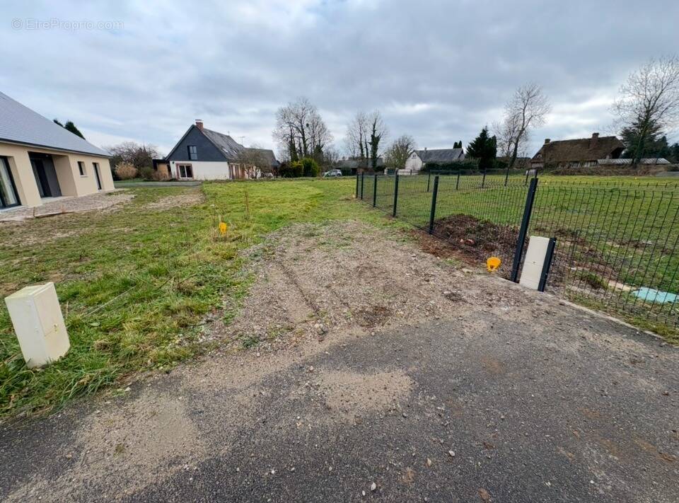 Terrain à ECALLES-ALIX