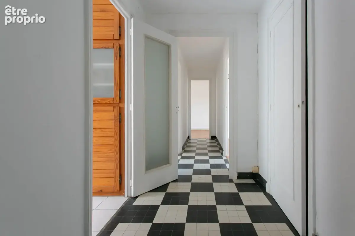 Nantes   Rue Noire   Spacieux T4 traversant de 88 m2, 3 chambres et cave - photo 5