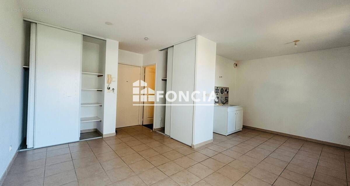 Appartement à SIX-FOURS-LES-PLAGES