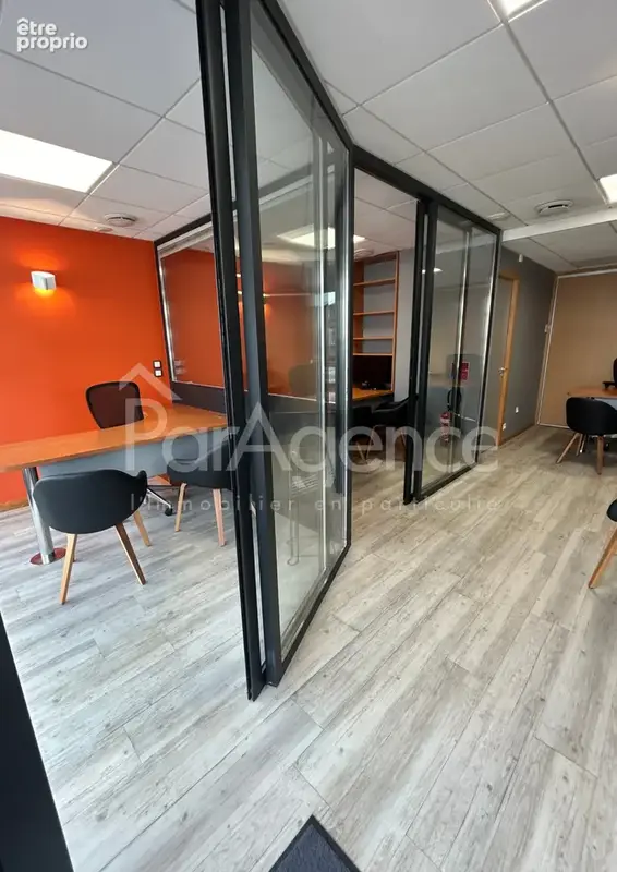 Local commercial et logement - Immeuble de rapport - photo 2