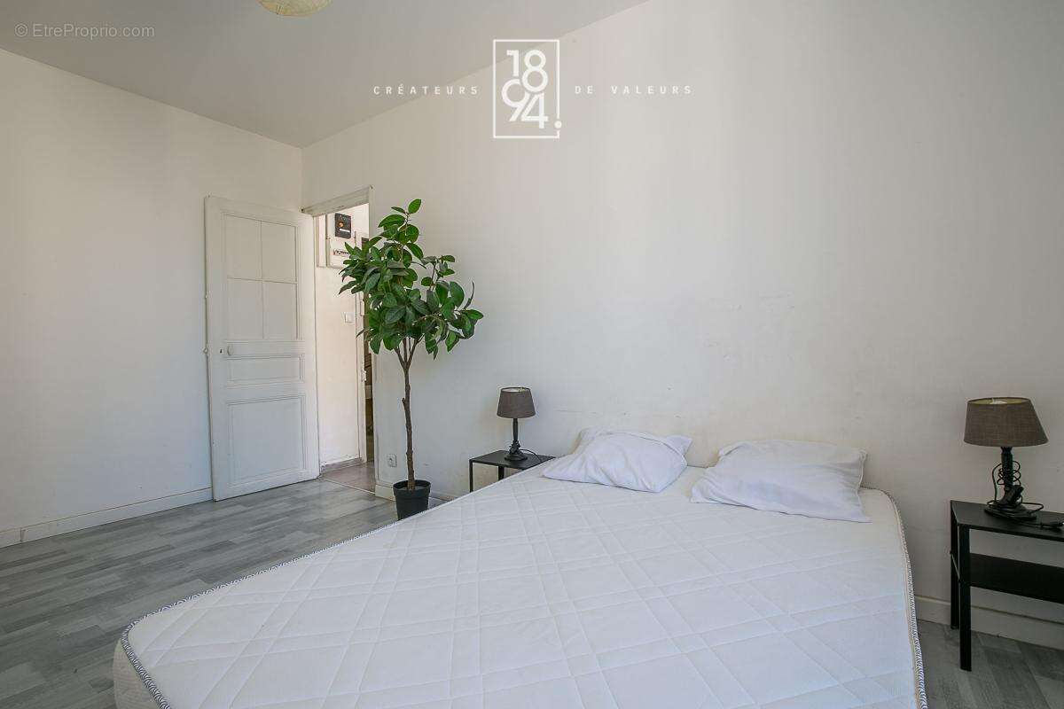 Appartement à MARSEILLE-6E
