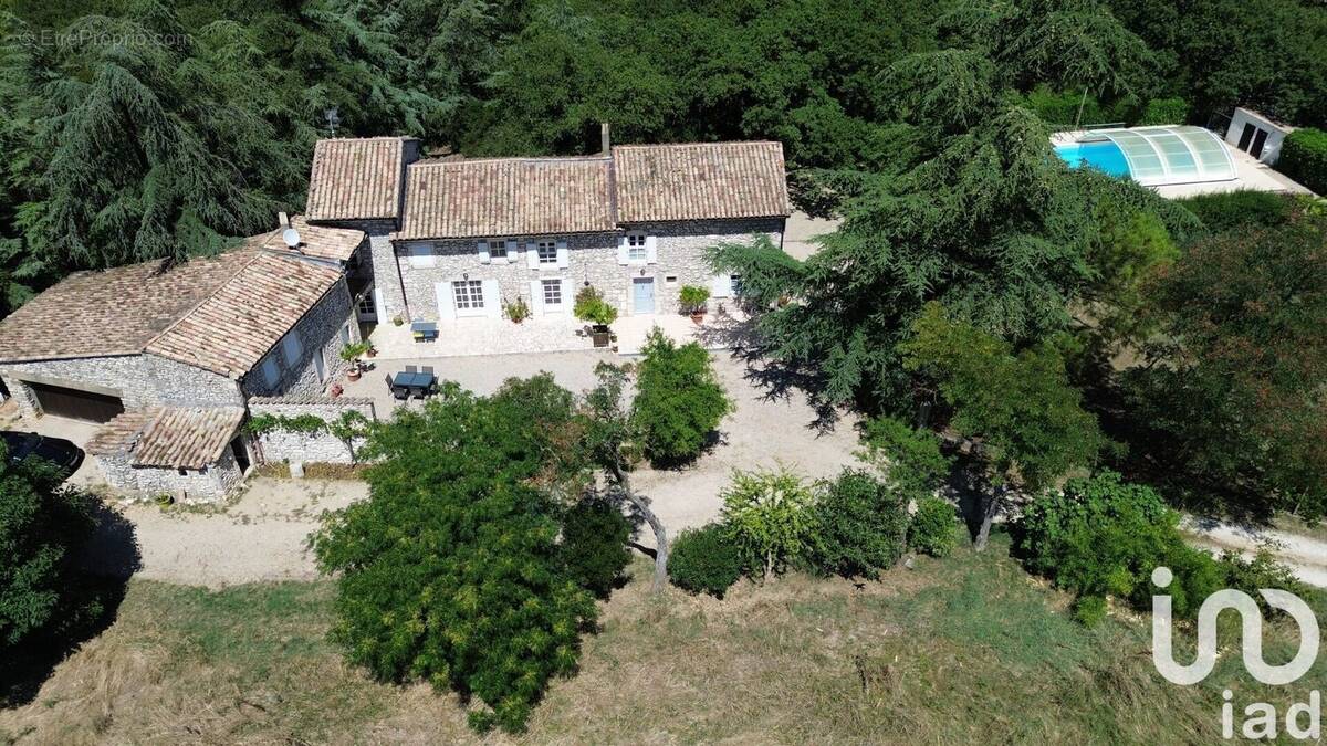 Photo 1 - Maison à CHATEAUNEUF-DU-RHONE
