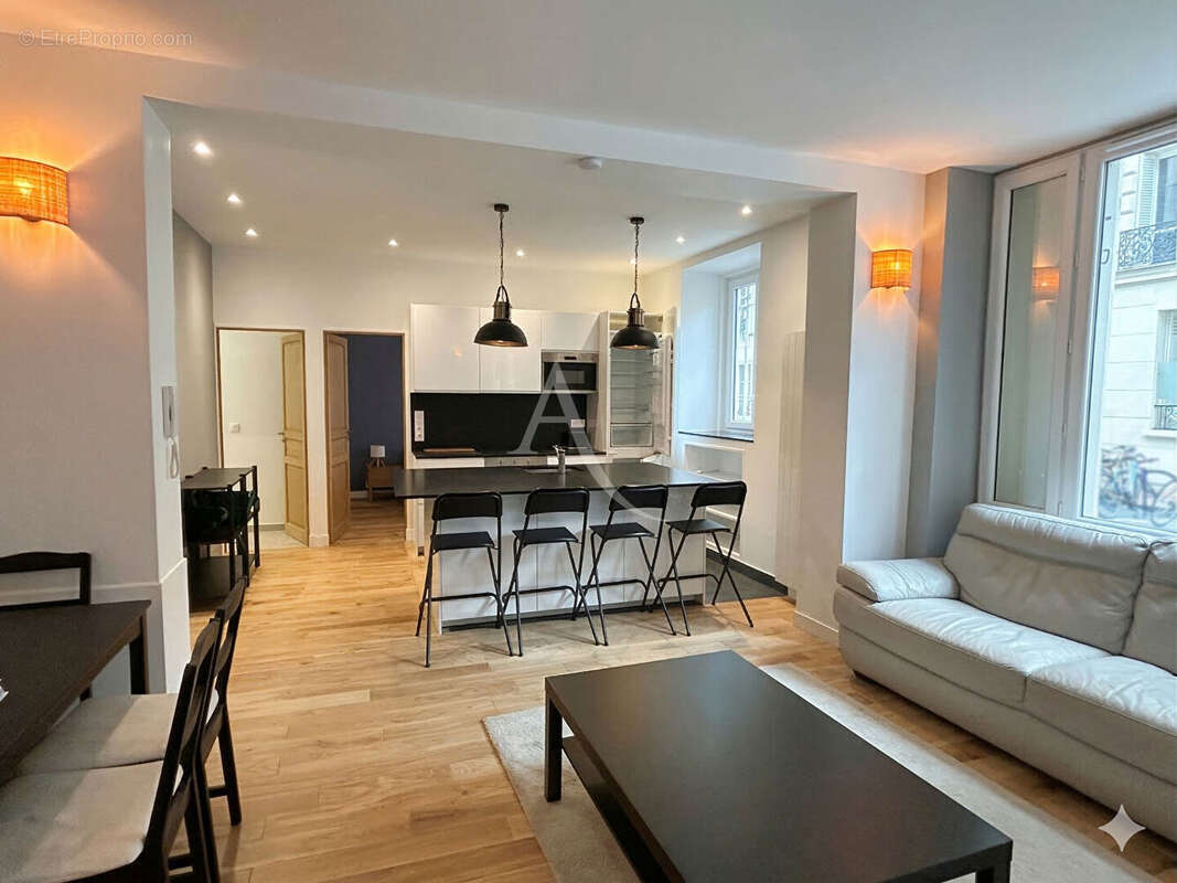 Appartement à PARIS-17E