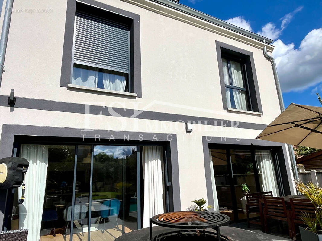 Maison à SAINT-LEU-LA-FORET