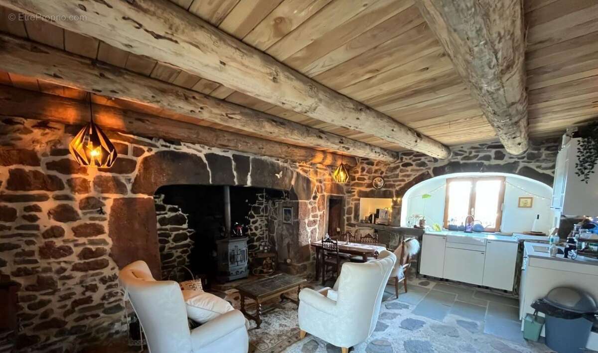 Maison à LAURIE