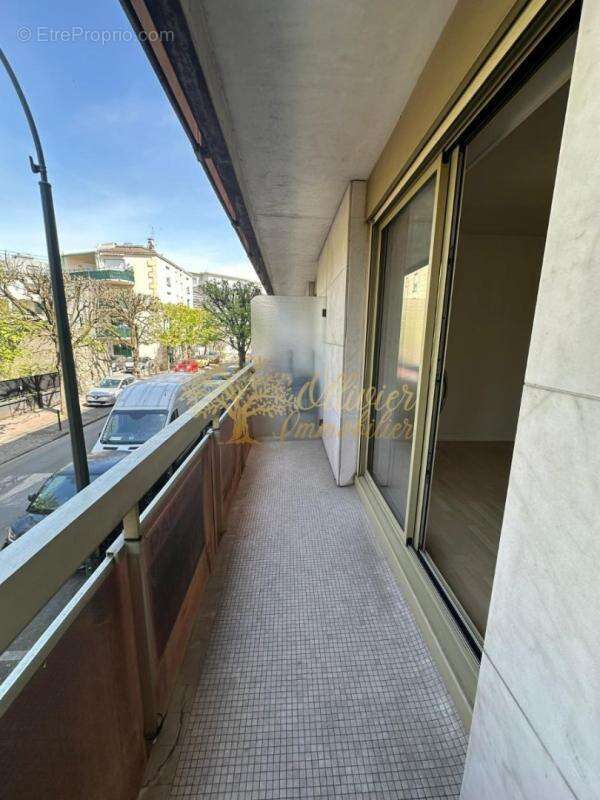 Appartement à SAINT-MAUR-DES-FOSSES