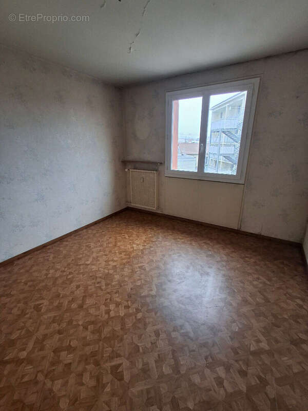 Appartement à BOURG-DE-PEAGE